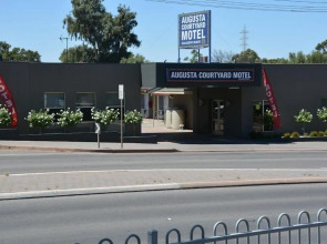 Augusta Courtyard Motel