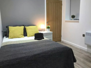 Compton House Serviced Accommodation