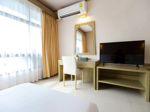 Pinnacle Lumpinee Park Hotel