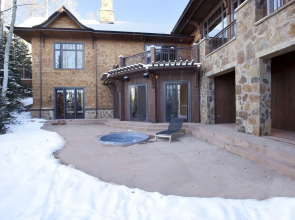 Hood Park Manor - 9 Br Home