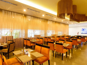 Riande Aeropuerto Hotel & Casino