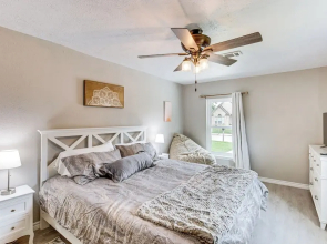 Walk to Lewisville Lake: Dog-friendly Texas Home