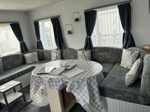 Skegness Seaside Retreat - 2 Bed Apartment