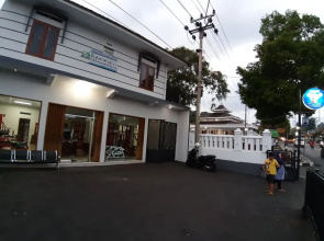OYO 2500 Gassani Guest House