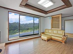 Chuncheon Gang Baram Pension