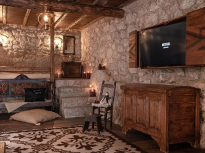 1813 Stone Mansion by Neuvel