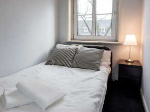 New Apartment Top Location Near RAI