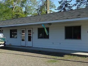 Red Door Resort & Motel