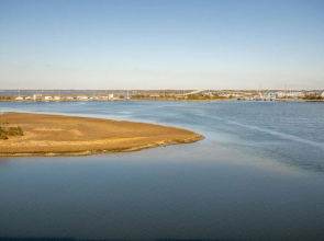 Yacht Club Dream 3 Bedroom Condo by RedAwning