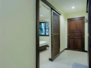 Tropical View Condo in Hillside - SGC1