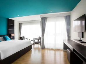 Unique Regency Hotel