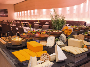 Mövenpick Hotel & Apartments Bur Dubai