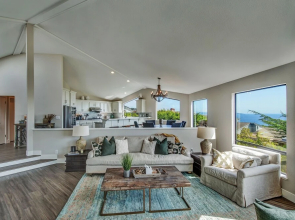 Stunning Ocean-view W/ Private Hot Tub 3 Bedroom Home