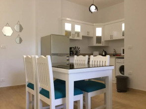 Apartment With Direct Access to Private Beach