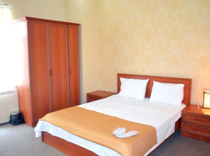 Kichik Gala Hotel