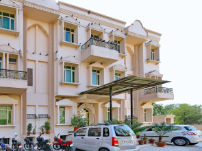 OYO 8051 Hotel Don Jon