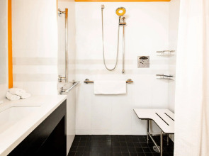 Courtyard by Marriott New York Manhattan / Central Park