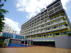 Dolphin Hotel