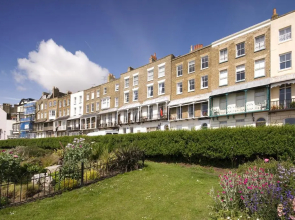 Royal Harbour Hotel