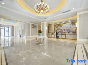 Vienna Hotel (Jiuzhaigou Xiangyunli)