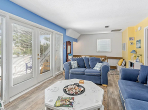 1221 Beachview by Hodnett Cooper