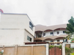 OYO 491 J & H Apartments