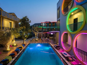 White Rabbit Hostel - Adults Only