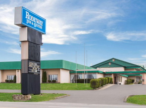 Rodeway Inn & Suites