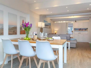 Haus Senwai Surfside 1