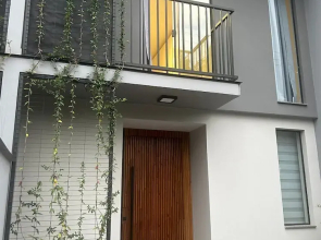 Geminado Casa 4 Alto Padrão 3 Quartos