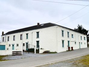 Cozy Holiday Home in Somme-Leuze with Private Swimming Pool