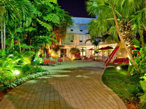 Dorchester Hotel & Suites