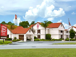 Red Roof Inn & Suites Brunswick I-95