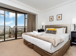 QV Luxury Apartment with Indoor Pool - 445