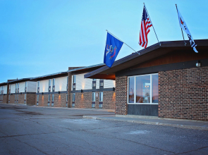 Sunlac Inn Devils Lake