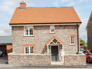 Tus Nua Cottage