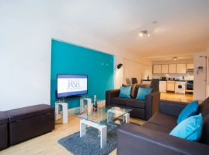 Rest & Recharge Regents CT 1Bed Sleeps 4