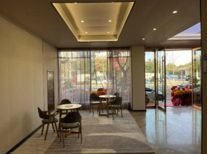 Yuhuan Anyi Business Hotel (Bus Station)