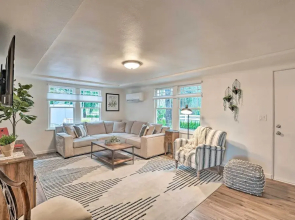 Redmond Farmhouse on 2 Acres w/ Deck & Grill!