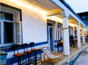 Zhoushan youth hostel for the elderly and the sea