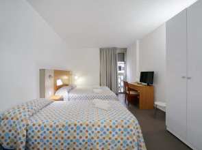 Mhc Arenales Hotel