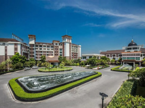 Summit Windmill Golf Suite Hotel @Suvarnabhumi