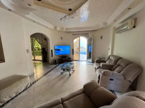 4 bedroom villa with garden and private pool