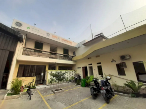 OYO 93274 Oren Home Bekasi