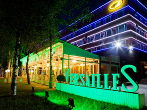 Versailles Hotel