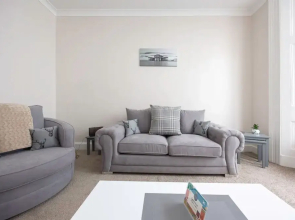 Host Stay Devonshire Place Apartment
