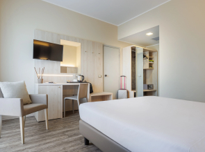 Отель Jr Hotels Gate 7 Bologna 