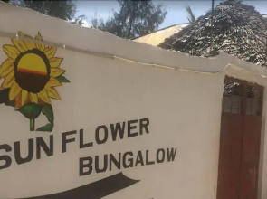 H & H Beach Bungalows