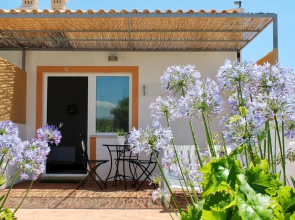 Studio in Faro, With Shared Pool, Enclosed Garden and Wifi - 6 km From the Beach