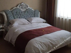 Art Village Hot Spring Hotel